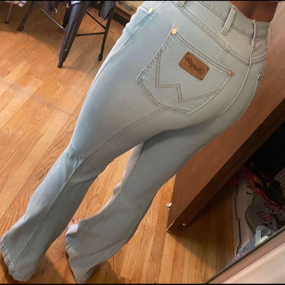 ISO WRANGLER BLEACHED SEAM JEANS!!!! NOT FOR SALE